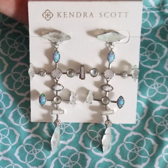 Kendra Scott Teagan Earrings